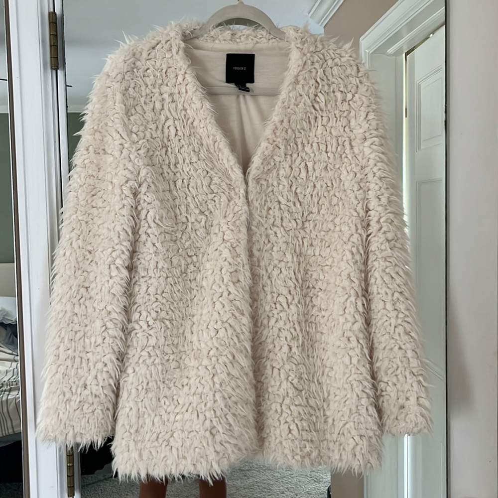 Forever 21 Cream Coat. Faux fur. Size Large, runs small.